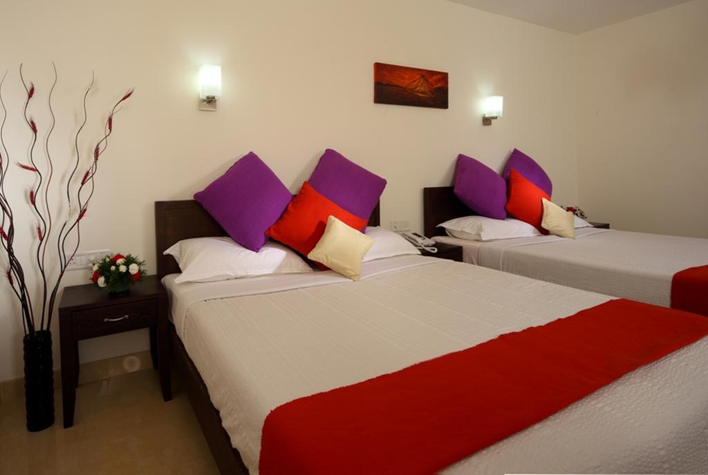 Hotel Green Dreams Kochi Bagian luar foto