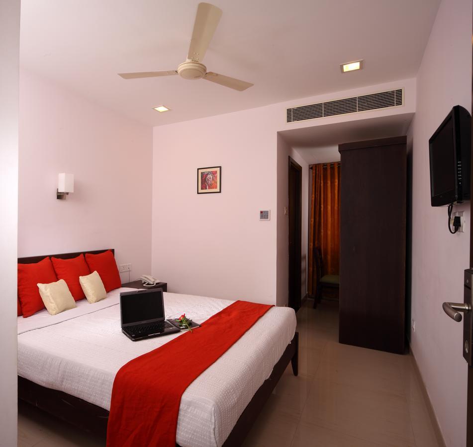 Hotel Green Dreams Kochi Bagian luar foto