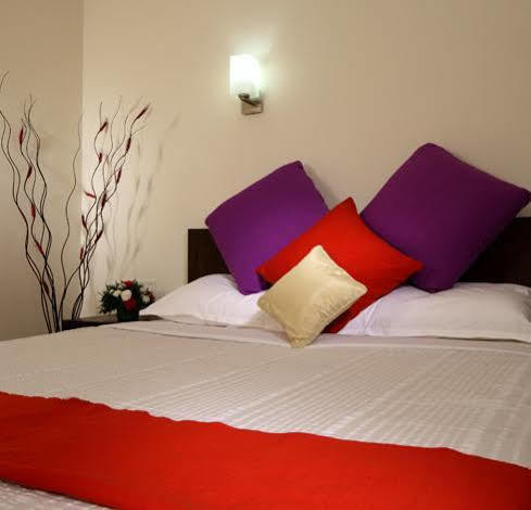Hotel Green Dreams Kochi Bagian luar foto